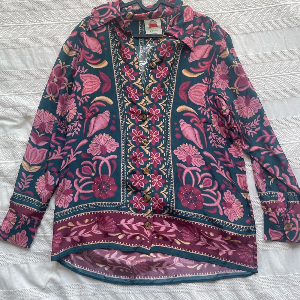 Farm Rio Seashell Tapestry Shirt